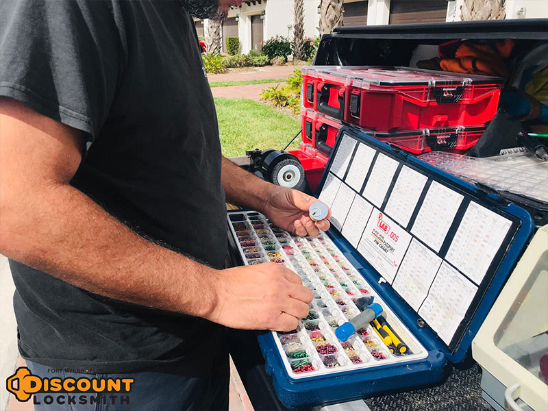 discount-locksmith-fort-myers-rekey-lock Discount Locksmith of Fort Myers rekey lock
